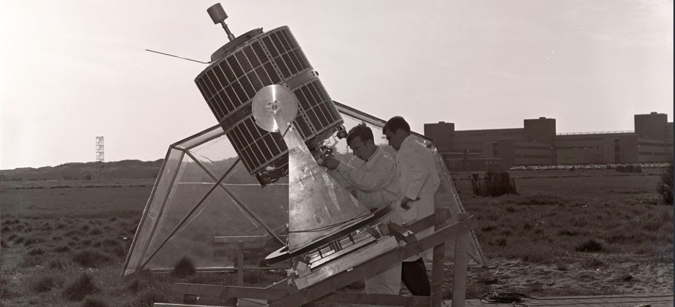 Magnetic tests for ESRO-1 in 1968 © ESA ECSR