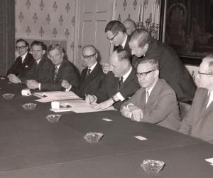 Signing of ESRO-Netherlands ESTEC agreement in February 1967 © ESA